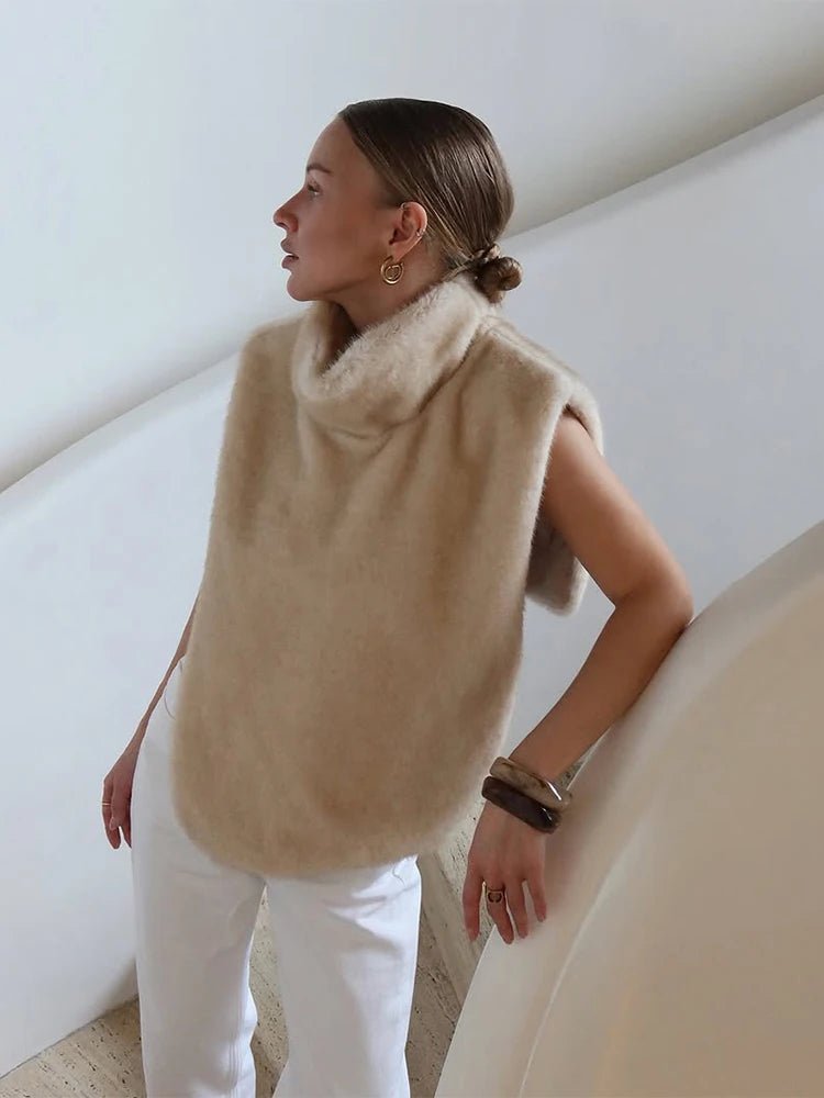 SOERA Rina Faux Fur Turtleneck Vest - Jackets - Beige