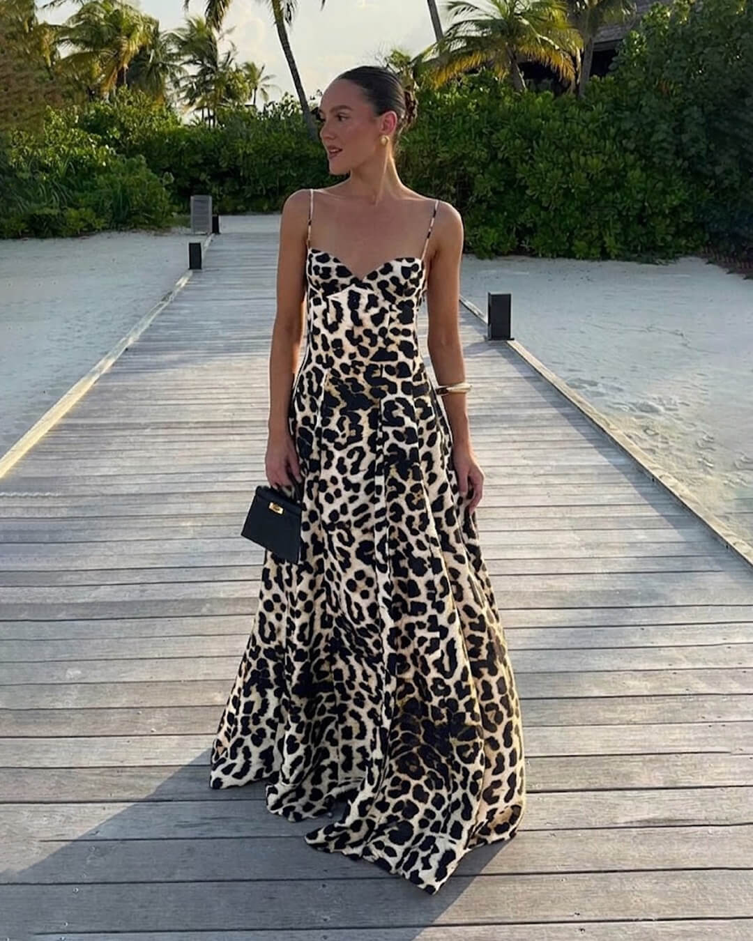 Maxi šaty Imogen s leopardím vzorom a špagetovými ramienkami