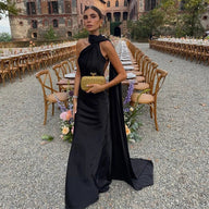 Robe de soirée dos nu Raisa en satin avec ruban