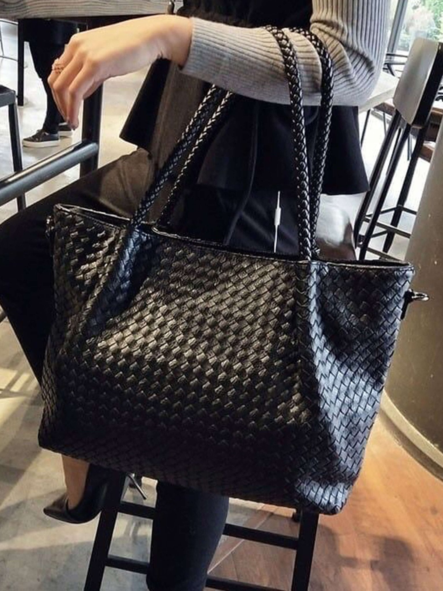 SOERA Natalie Woven Bag XL - Handbags - Soera-Natalie-Woven-Shopper-Bag-XL-Handbag/Black Black Regular