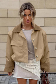 Adriana krajša utility jakna