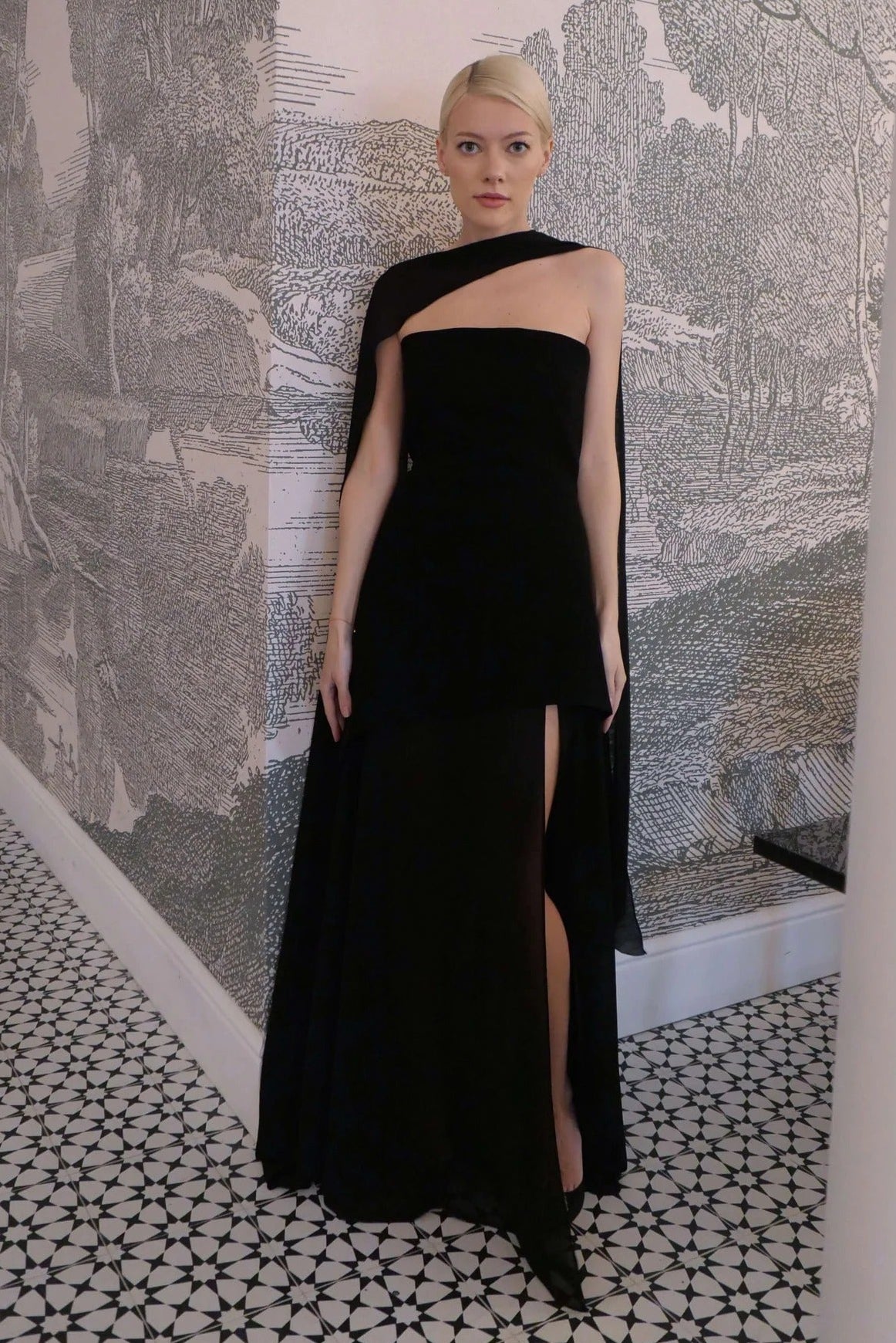 Ophelia asymmetrisches transparentes Maxikleid