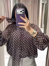 Bluza Sofia cu guler înalt și buline