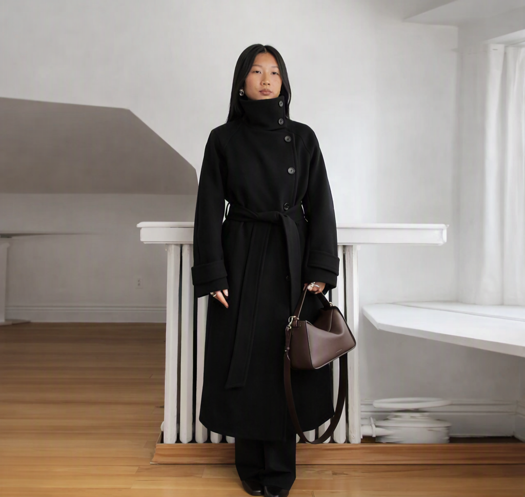 Manteau long Claudine à ceinture et col montant